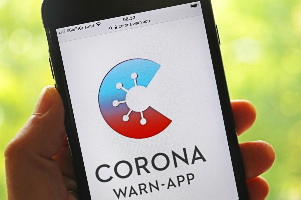 Corona-Warn-App bald mit Check-in-Funktion und Impfpass Corona-Warn-App bald mit Check-in-Funktion und Impfpass