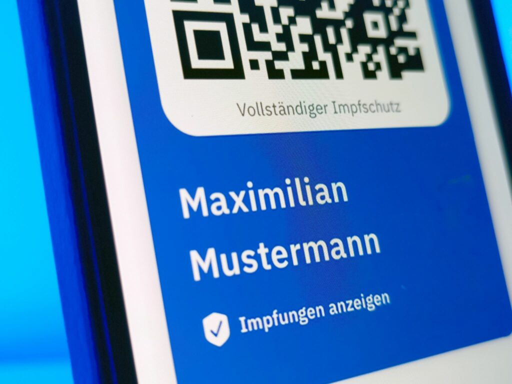 Corona-Impfpass fürs Smartphone startet schrittweise