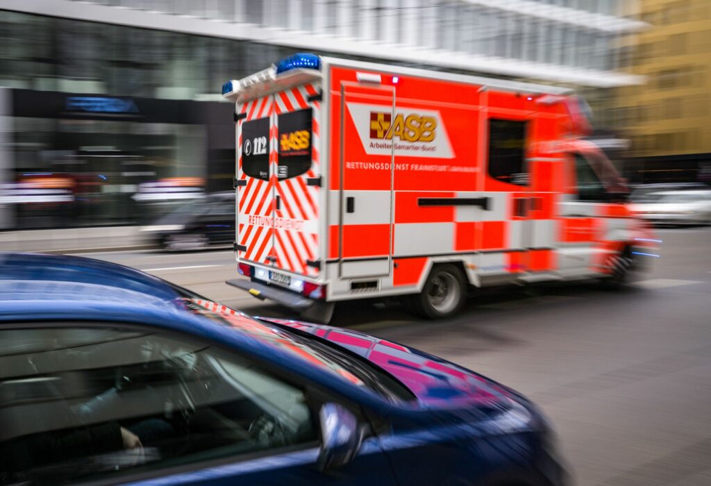Handy-Standortdienst leitet Rettungskräfte zum Unglücksort Handy-Standortdienst leitet Rettungskräfte zum Unglücksort