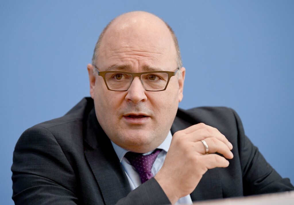 Arbeitgeber fordern mehr Tempo bei Digitalisierung