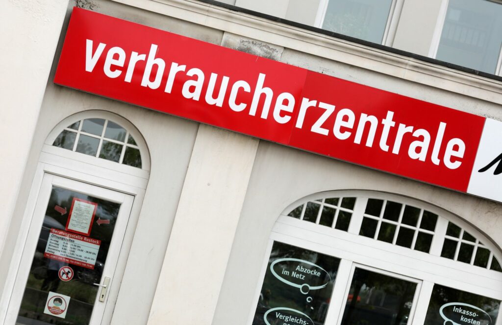 Verbraucherzentrale verklagt Telekommunikationskonzerne