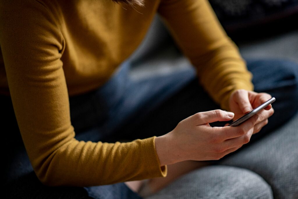 «Doomscrolling»: Was macht exzessiver News-Konsum mit uns? «Doomscrolling»: Was macht exzessiver News-Konsum mit uns?