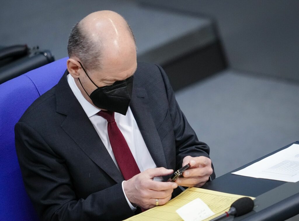 Verwirrender Trend: Ein-Wort-Tweets von Biden, Scholz & Co. Verwirrender Trend: Ein-Wort-Tweets von Biden, Scholz & Co.