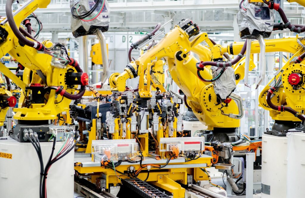 Absatzrekord: Mehr als eine halbe Million Industrieroboter Absatzrekord: Mehr als eine halbe Million Industrieroboter