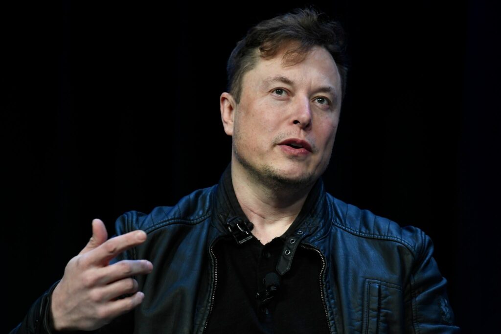 Musk feiert Nutzungsrekorde während Beschäftigte gehen Musk feiert Nutzungsrekorde während Beschäftigte gehen