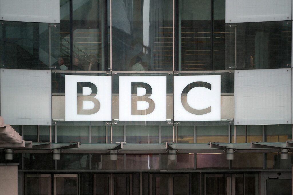 BBC kritisiert Twitter-Bezeichnung «staatlich finanziert» BBC kritisiert Twitter-Bezeichnung «staatlich finanziert»