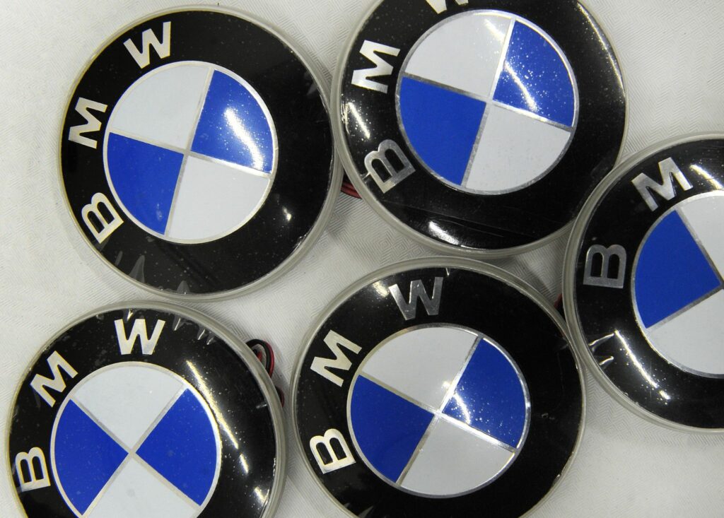 BMW und Amazon klagen erfolgreich gegen Markenpiraterie BMW und Amazon klagen erfolgreich gegen Markenpiraterie