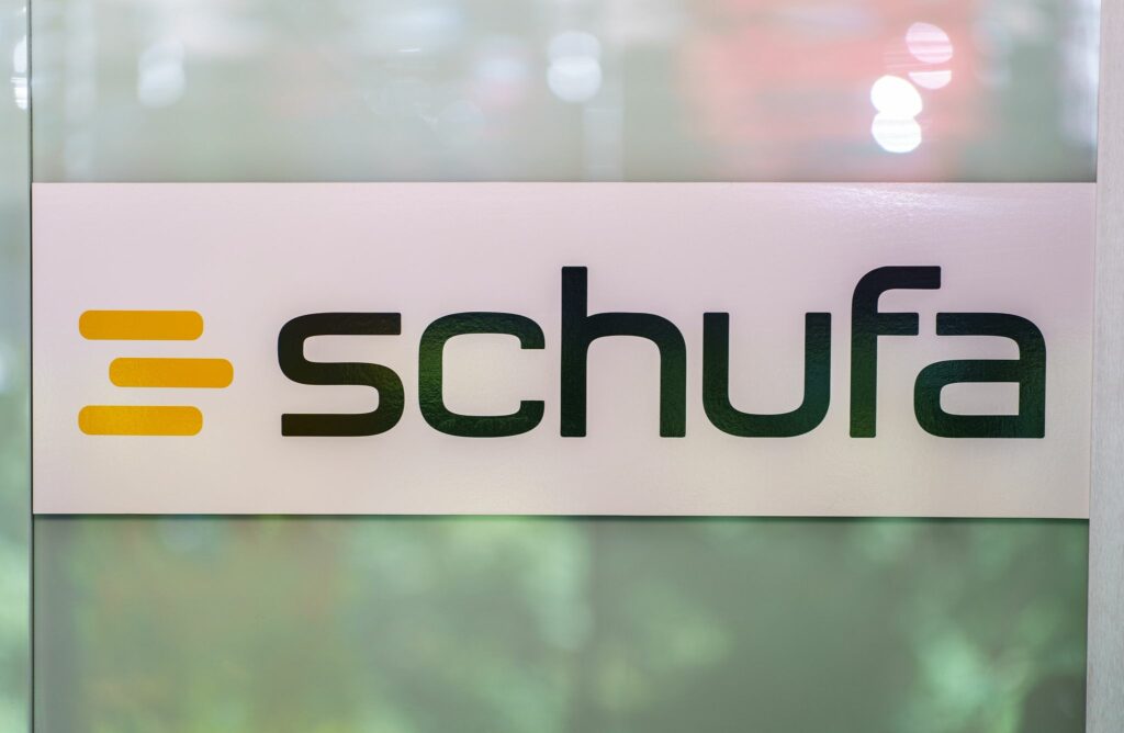 Datenschützer: Schufa verstößt gegen Datenschutz-Verordnung Datenschützer: Schufa verstößt gegen Datenschutz-Verordnung