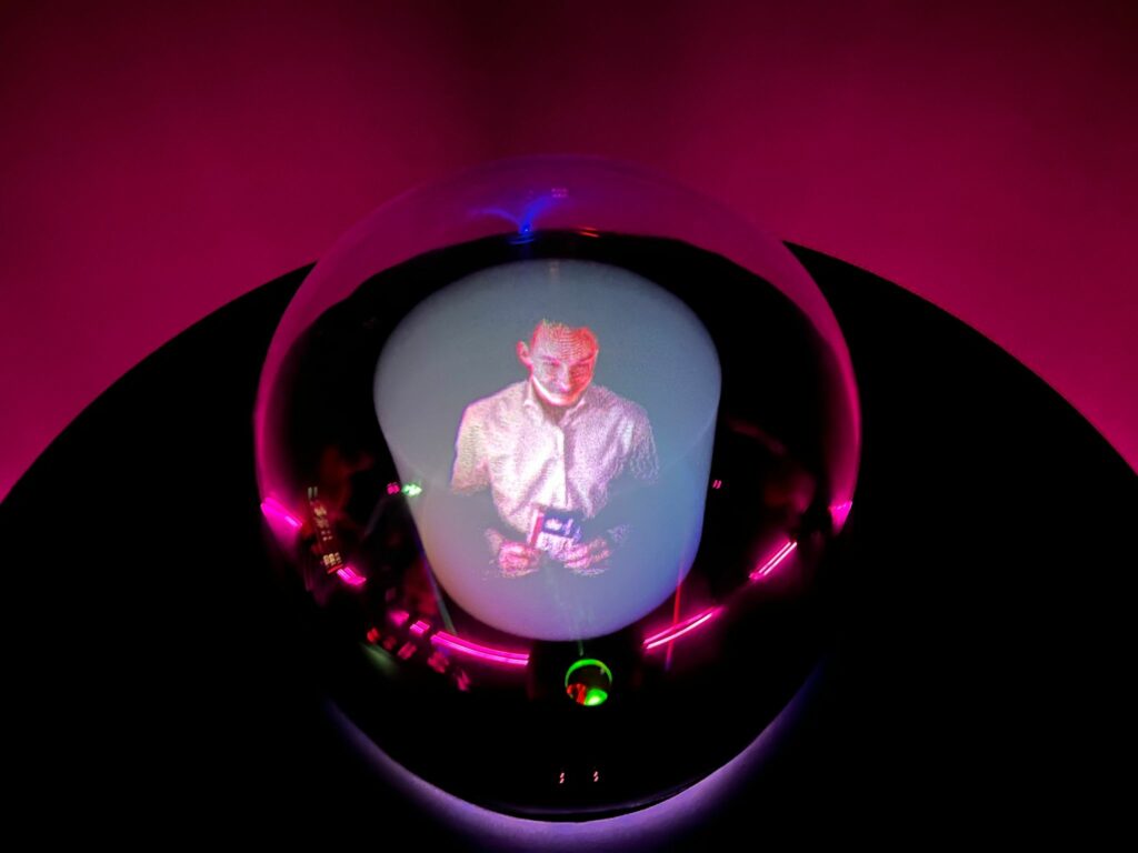 Blick in die Glaskugel: Fortschritte bei Hologramm-Telefonie